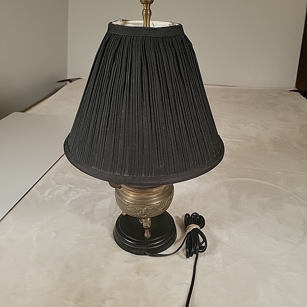 Vintage Brass Kettle/Urn Table Lamp Wood Base Asian Bird Designs 18" Tall